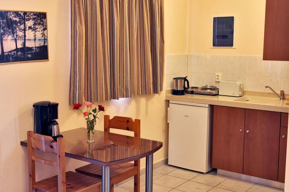 Sandy'S Studios Apartments & Log-Villas Kos Exterior foto